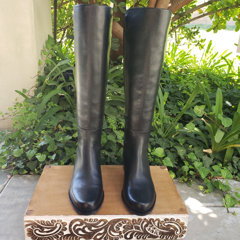 Gorgeous Stuart Weitzman Black Nappa Leather Boots - Picture 2 of 10